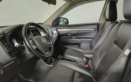 Mitsubishi Outlander III рестайлинг 3, 2014 год, 1 550 000 рублей, 20 фотография