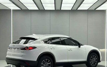 Mazda CX-4, 2023 год, 2 224 000 рублей, 4 фотография