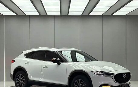 Mazda CX-4, 2023 год, 2 224 000 рублей, 3 фотография