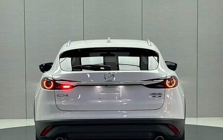 Mazda CX-4, 2023 год, 2 224 000 рублей, 5 фотография