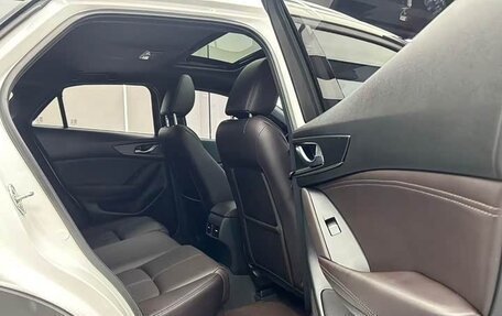Mazda CX-4, 2023 год, 2 224 000 рублей, 10 фотография