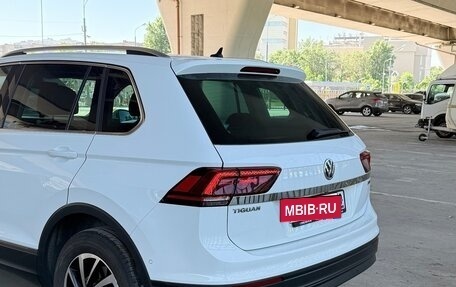 Volkswagen Tiguan II, 2018 год, 2 380 000 рублей, 5 фотография