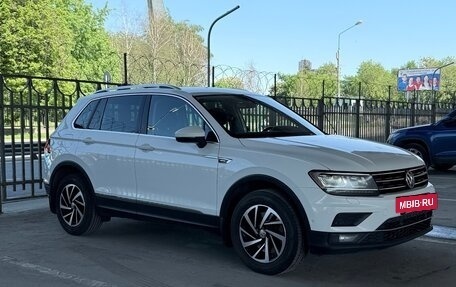 Volkswagen Tiguan II, 2018 год, 2 380 000 рублей, 4 фотография