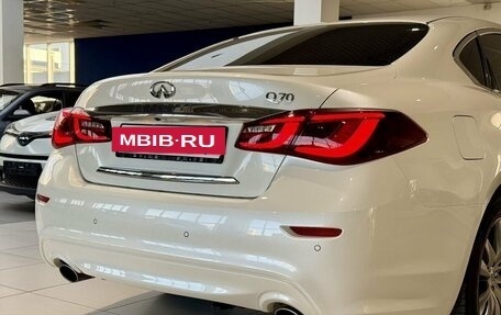 Infiniti Q70 I, 2015 год, 2 250 000 рублей, 10 фотография