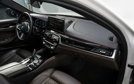 BMW 5 серия, 2021 год, 4 650 000 рублей, 19 фотография