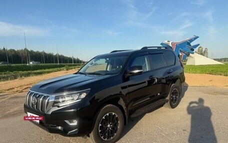 Toyota Land Cruiser Prado 150 рестайлинг 2, 2022 год, 7 850 000 рублей, 2 фотография