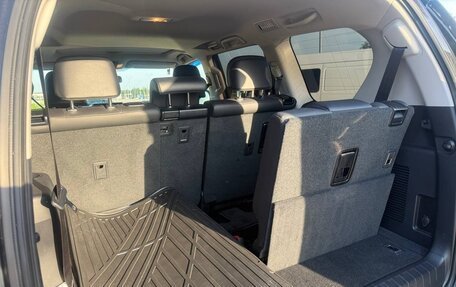 Toyota Land Cruiser Prado 150 рестайлинг 2, 2022 год, 7 850 000 рублей, 6 фотография