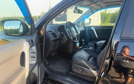 Toyota Land Cruiser Prado 150 рестайлинг 2, 2022 год, 7 850 000 рублей, 8 фотография