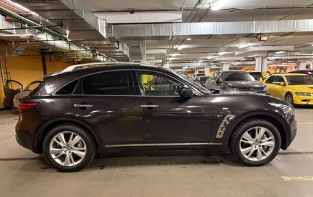 Infiniti QX70, 2014 год, 3 350 000 рублей, 5 фотография
