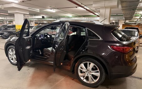 Infiniti QX70, 2014 год, 3 350 000 рублей, 8 фотография