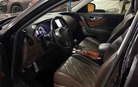 Infiniti QX70, 2014 год, 3 350 000 рублей, 10 фотография