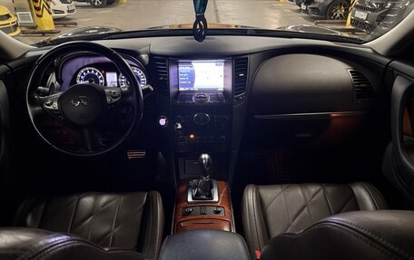 Infiniti QX70, 2014 год, 3 350 000 рублей, 11 фотография