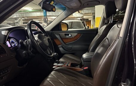 Infiniti QX70, 2014 год, 3 350 000 рублей, 9 фотография
