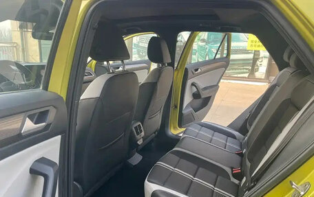 Volkswagen T-Roc I, 2023 год, 1 750 004 рублей, 19 фотография