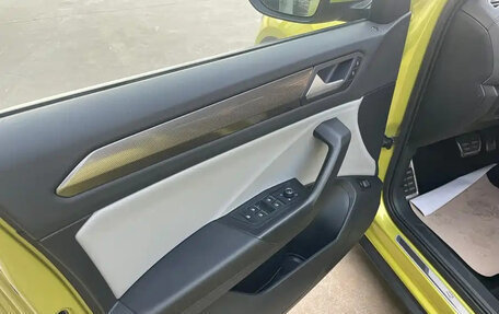 Volkswagen T-Roc I, 2023 год, 1 750 004 рублей, 9 фотография