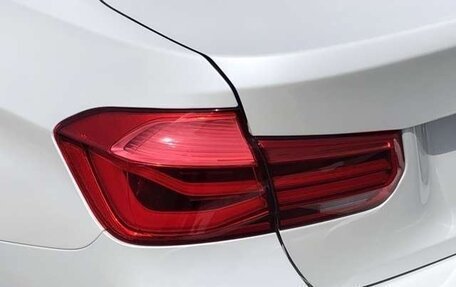 BMW 3 серия, 2017 год, 1 451 000 рублей, 10 фотография