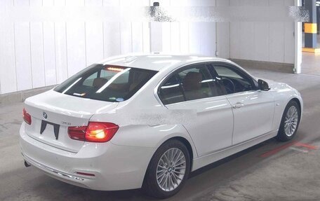 BMW 3 серия, 2017 год, 1 451 000 рублей, 14 фотография