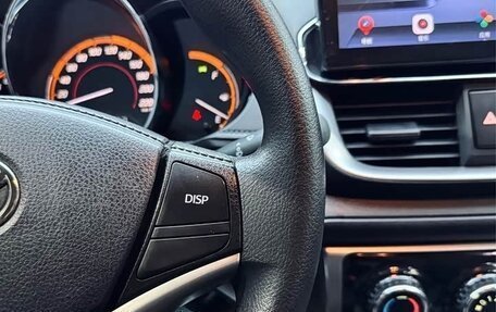 Toyota Yaris XP150 рестайлинг, 2022 год, 1 220 000 рублей, 12 фотография
