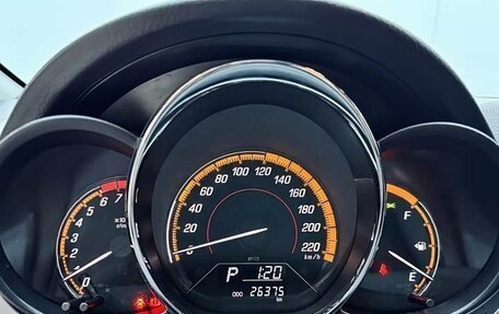 Toyota Yaris XP150 рестайлинг, 2022 год, 1 220 000 рублей, 18 фотография