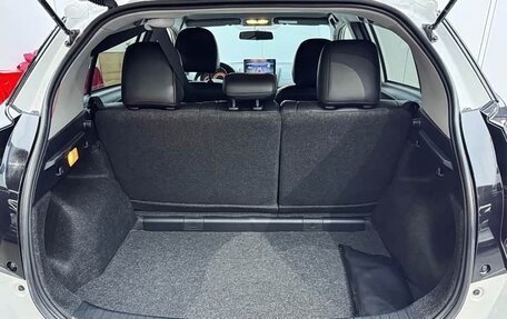 Toyota Yaris XP150 рестайлинг, 2022 год, 1 220 000 рублей, 20 фотография