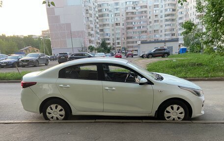 KIA Rio IV, 2019 год, 750 000 рублей, 3 фотография