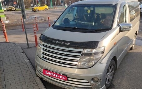 Nissan Elgrand III, 2002 год, 1 070 000 рублей, 8 фотография