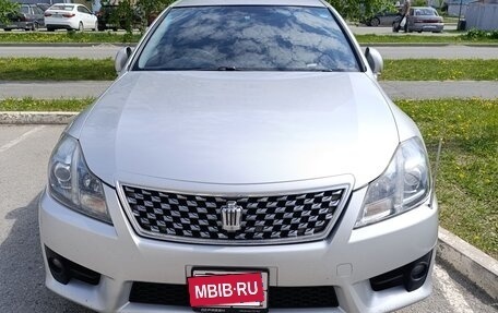 Toyota Crown, 2010 год, 1 700 000 рублей, 2 фотография