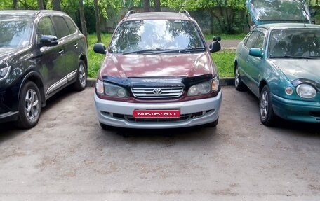 Toyota Ipsum II, 1996 год, 400 000 рублей, 1 фотография