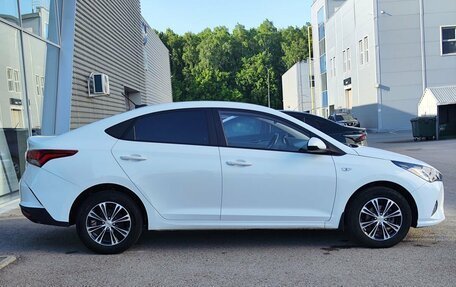 Hyundai Solaris II рестайлинг, 2021 год, 1 780 000 рублей, 5 фотография