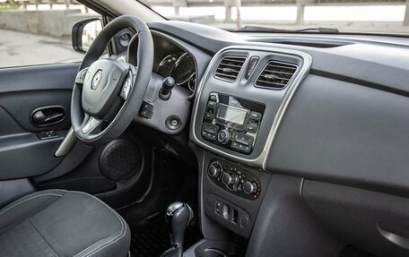 Renault Logan II, 2018 год, 990 000 рублей, 29 фотография