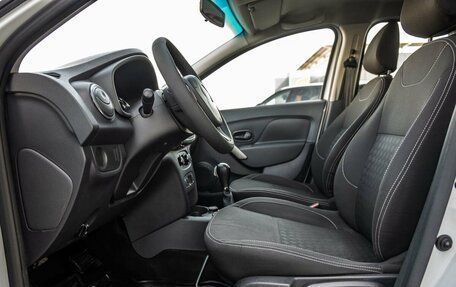 Renault Logan II, 2018 год, 990 000 рублей, 21 фотография