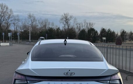 Hyundai Elantra, 2023 год, 1 400 000 рублей, 4 фотография