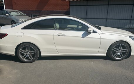 Mercedes-Benz E-Класс, 2016 год, 3 250 000 рублей, 3 фотография