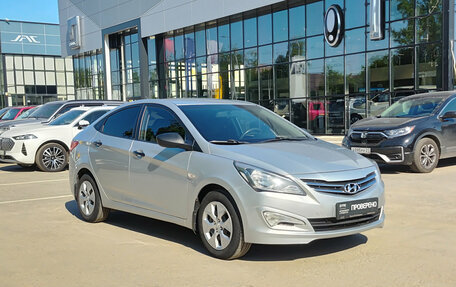 Hyundai Solaris II рестайлинг, 2014 год, 820 000 рублей, 3 фотография