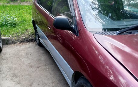 Toyota Ipsum II, 1996 год, 400 000 рублей, 2 фотография