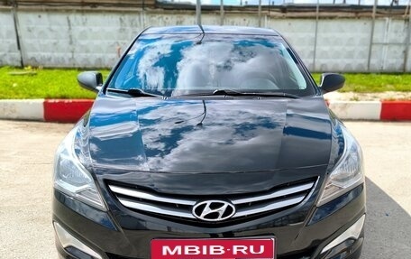 Hyundai Solaris II рестайлинг, 2014 год, 1 030 000 рублей, 1 фотография