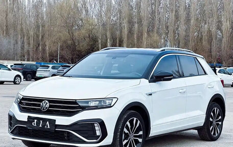 Volkswagen T-Roc I, 2022 год, 1 570 004 рублей, 1 фотография