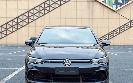 Volkswagen Golf VIII, 2022 год, 2 070 800 рублей, 2 фотография