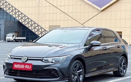 Volkswagen Golf VIII, 2022 год, 2 070 800 рублей, 3 фотография
