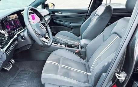 Volkswagen Golf VIII, 2022 год, 2 070 800 рублей, 20 фотография