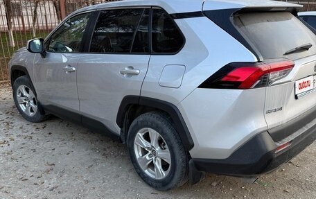 Toyota RAV4, 2020 год, 2 750 000 рублей, 3 фотография