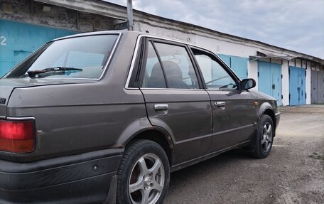 Mazda 323, 1986 год, 200 000 рублей, 5 фотография