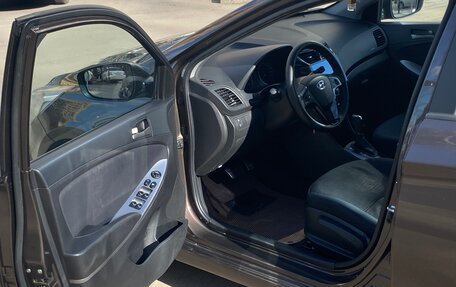 Hyundai Solaris II рестайлинг, 2015 год, 980 000 рублей, 9 фотография