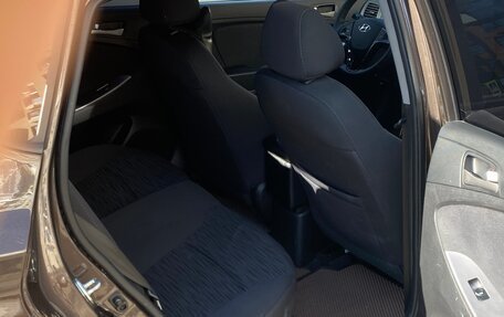 Hyundai Solaris II рестайлинг, 2015 год, 980 000 рублей, 17 фотография