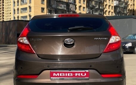 Hyundai Solaris II рестайлинг, 2015 год, 980 000 рублей, 21 фотография