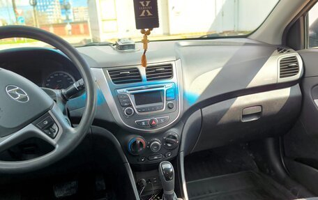 Hyundai Solaris II рестайлинг, 2014 год, 1 030 000 рублей, 9 фотография