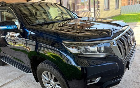 Toyota Land Cruiser Prado 150 рестайлинг 2, 2018 год, 5 300 000 рублей, 10 фотография