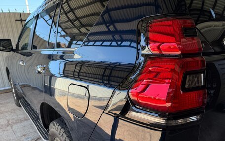 Toyota Land Cruiser Prado 150 рестайлинг 2, 2018 год, 5 300 000 рублей, 12 фотография