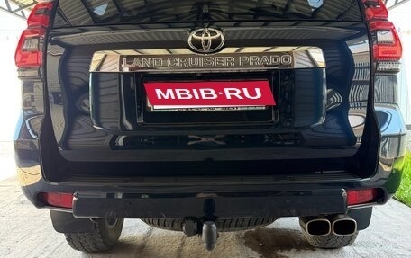 Toyota Land Cruiser Prado 150 рестайлинг 2, 2018 год, 5 300 000 рублей, 11 фотография