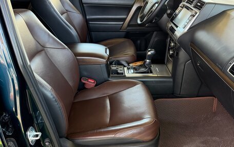 Toyota Land Cruiser Prado 150 рестайлинг 2, 2018 год, 5 300 000 рублей, 21 фотография